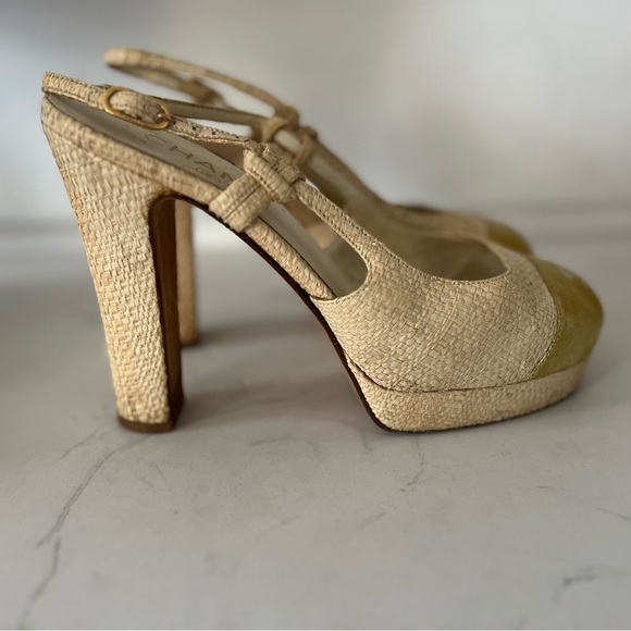 Chanel Gold Toe Interlocking C Raffia Sling Back Pumps Size 38 US Sz 8 - Picture 4 of 6